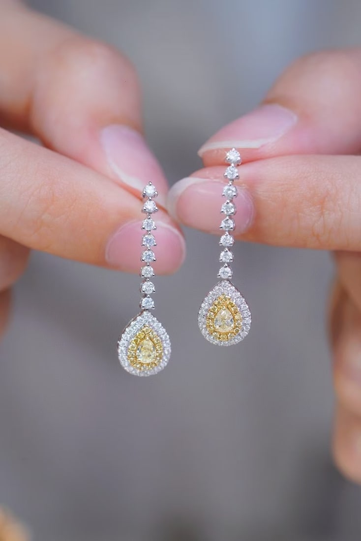 14k Gold 1.00 Ctw Natural Yellow Diamond & Diamond Earrings: Ref:231111118 // gold content:14k gold // main gemstone:yellow diamond // shape:pear // carat weight:0. 24ct // color:yellow // treatment:natural // // adjacent gemstone 2 : diamond // shape:round //