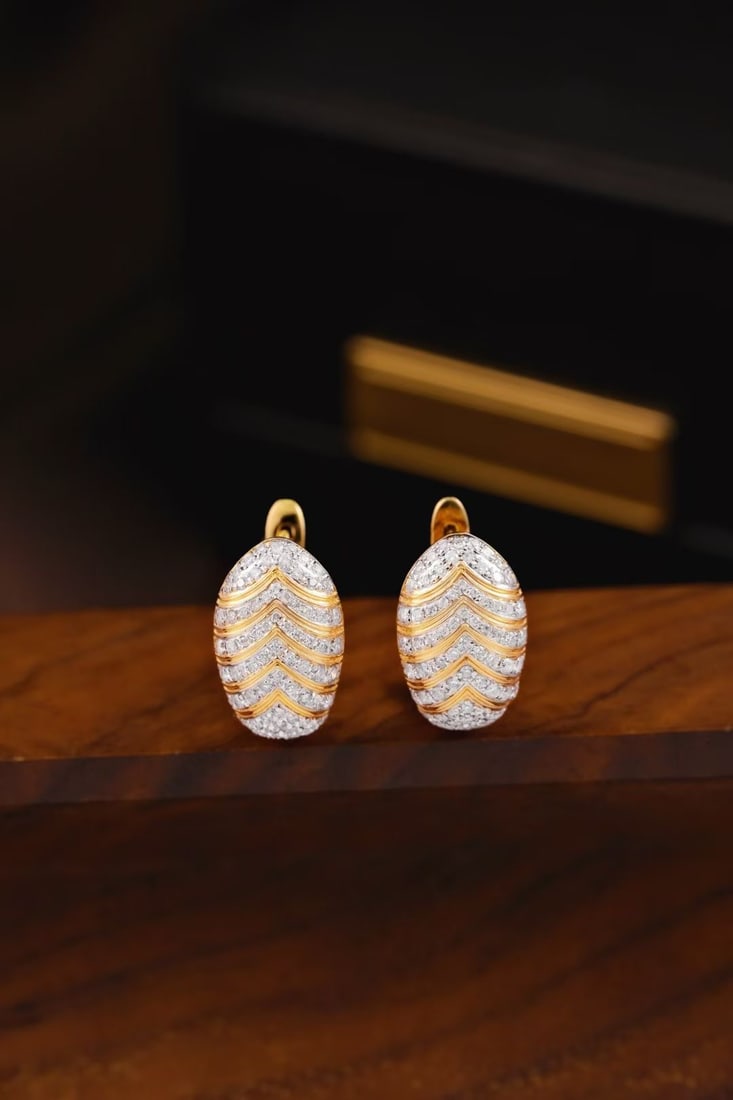 14k Gold 0.76 Ct Natural H Diamond Earrings: Ref:231111120 // gold content:14k gold // main gemstone:diamond // shape:round // carat weight:0. 76ct // clarity grade:vs-si // color:h // treatment:natural // cut grade:g // Condition: NewLow