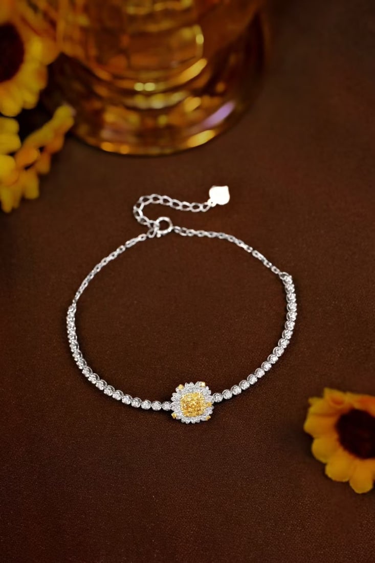 14k Gold 0.58 Ct Natural Color Diamond Bracelet - 2