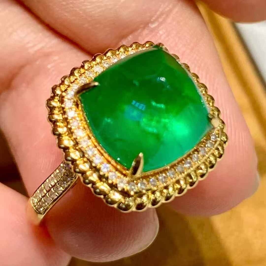14k Gold 5.6 Ct Natural Emerald & Diamond Ring - 4