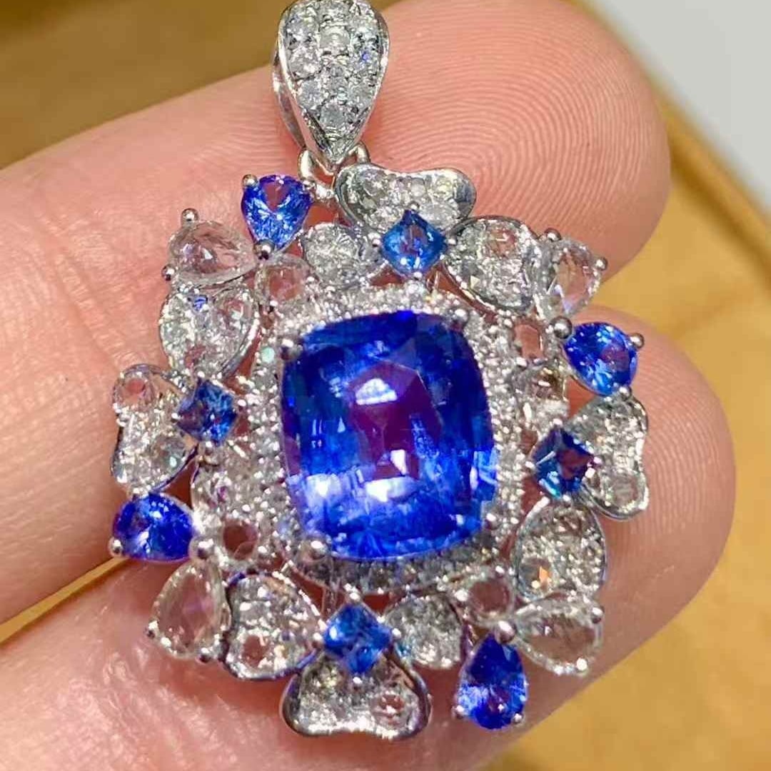 14k Gold 2.3 Ct Natural Sapphire & Diamond Pendant( Without Chain ): Ref:231111150 // gold content:14k gold // main gemstone:sapphire // shape:cushion // carat weight:2. 3ct // color:blue // treatment:natural // // adjacent gemstone 2 : diamond // shape:round //