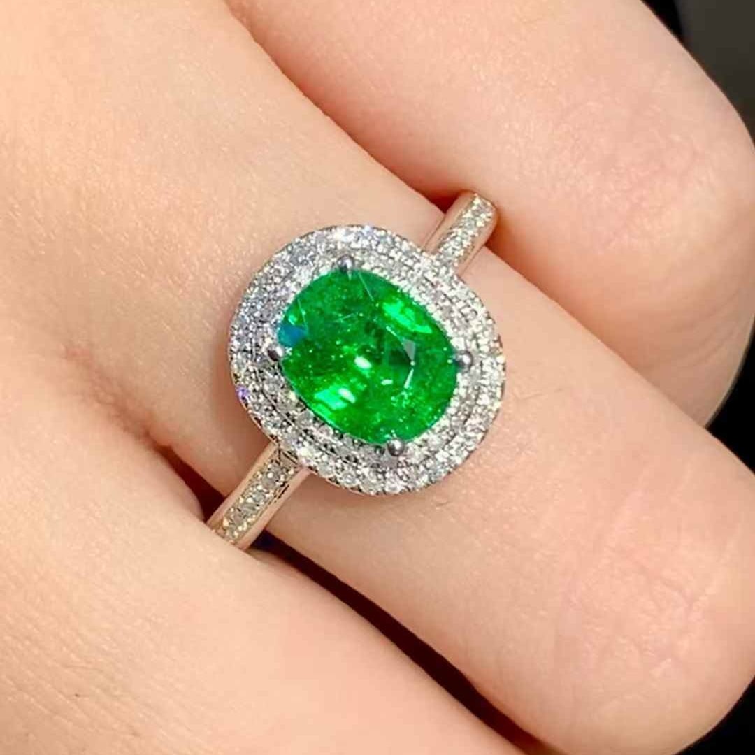 14k Gold 1.55 Ct Vivid Green Natural Tsavorite & Diamond Ring - 3
