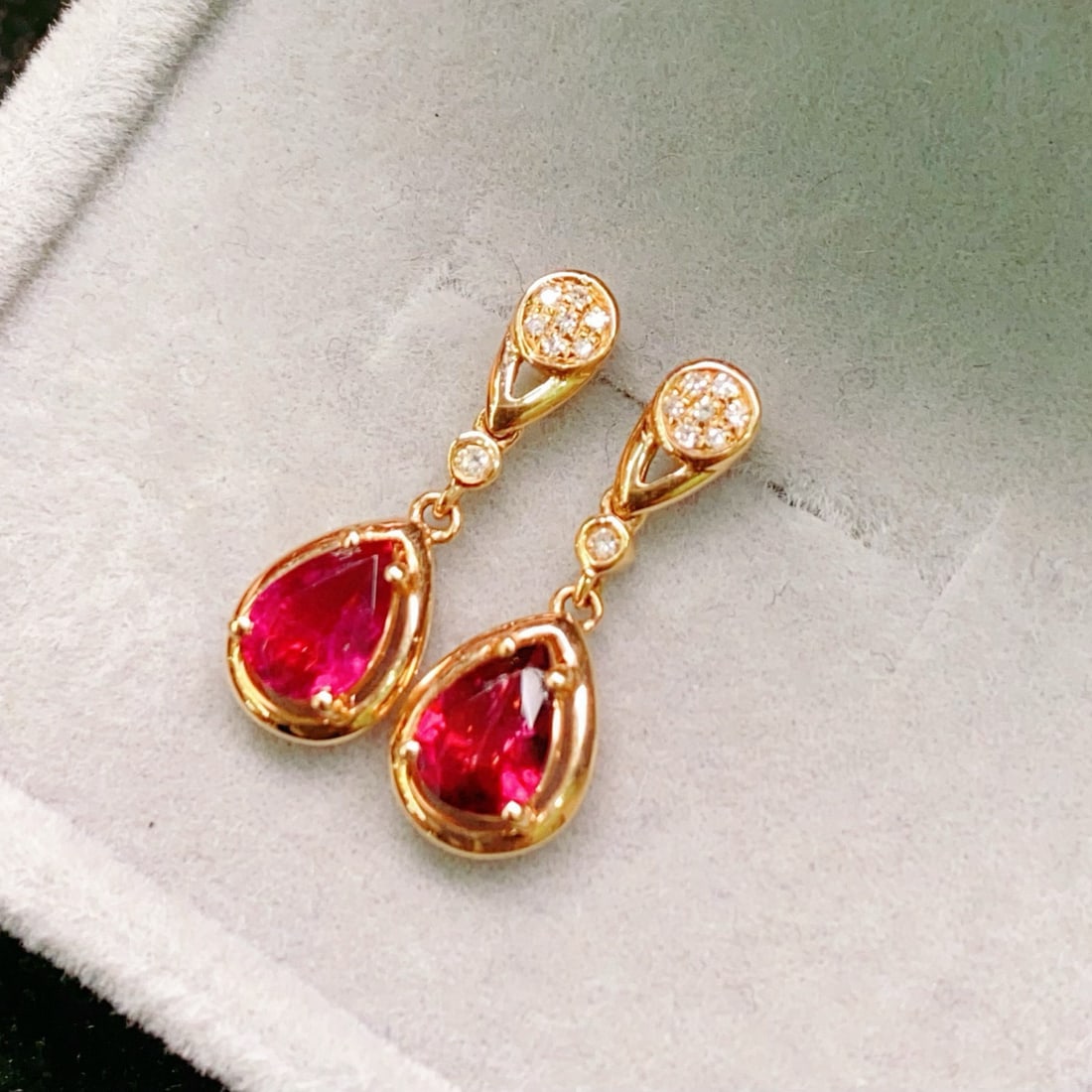 14k Gold 0.75 Ctw Natural Tourmaline & Diamond Earrings - 4