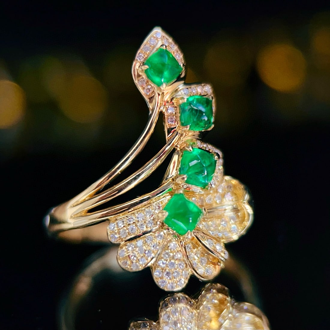 14k Gold 0.76 Ct Vivid Green Natural Emerald & Diamond Ring - 3