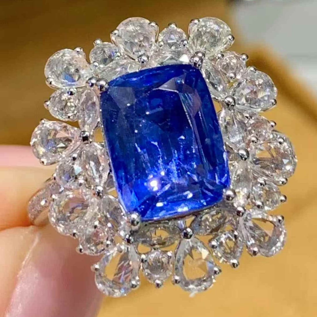 14k Gold 3 Ct Natural Sapphire & Diamond Ring - 6