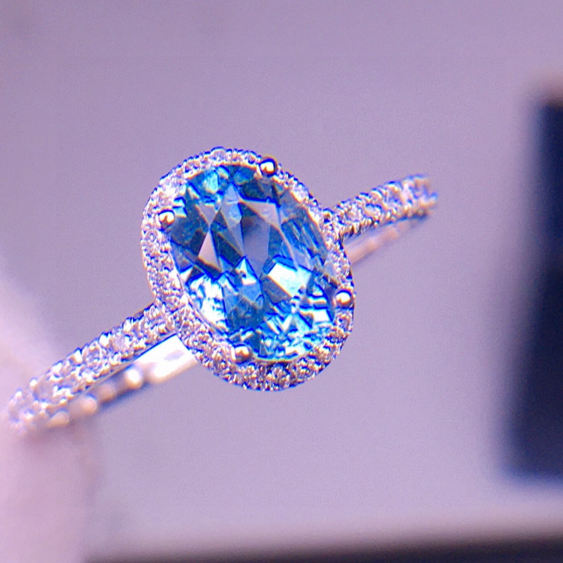 14k Gold 1.1 Ct Natural Aquamarine & Diamond Ring - 2