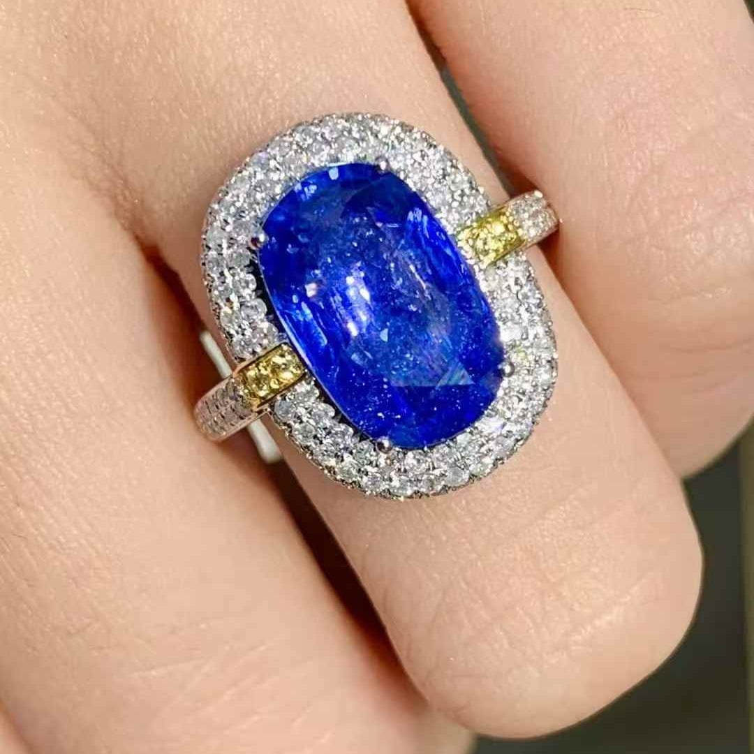 14k Gold 4.1 Ct Natural Sapphire & Diamond Ring - 4