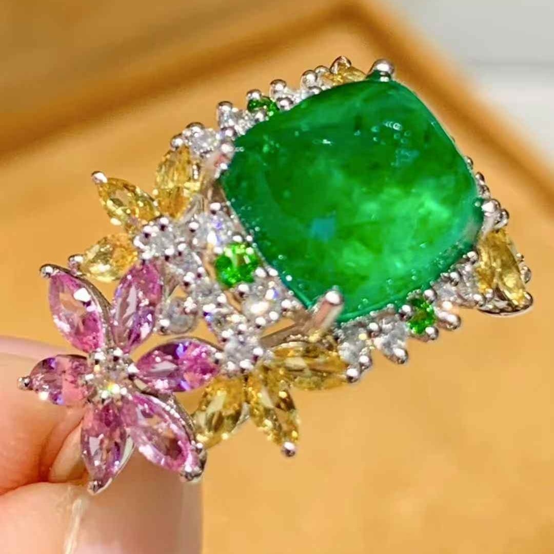 14k Gold 3.1 Ct Natural Emerald & Diamond Ring - 2