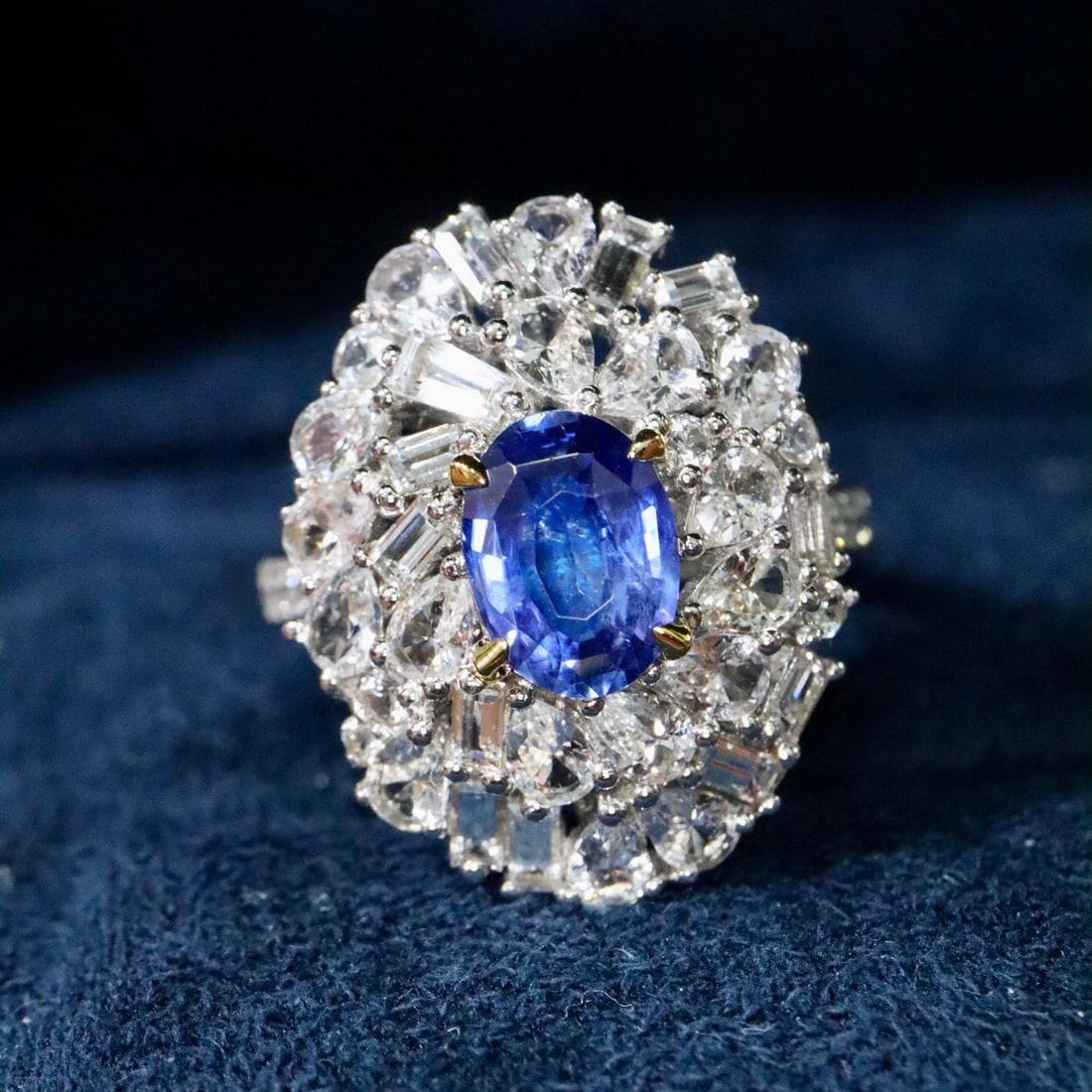 14k Gold 1.80 Ctw Natural Sapphire & Diamond Ring - 4