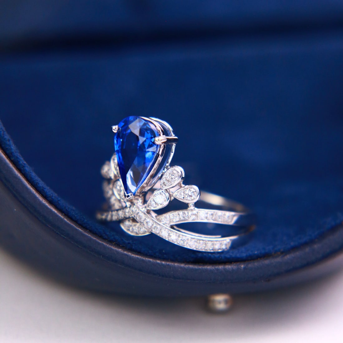 14k Gold 2.00 Ctw Natural Sapphire & Diamond Ring - 2