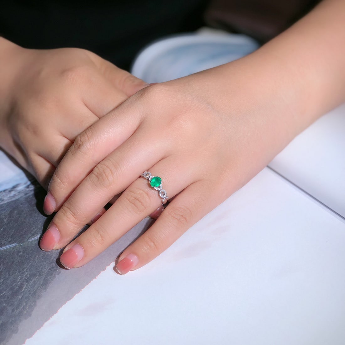 14k Gold 0.56 Ct Natural Emerald & Diamond Ring - 2