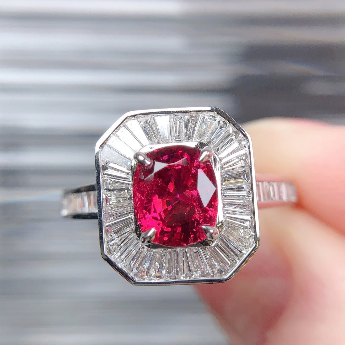 14k Gold 2.11 Ctw Natural Spinel & Diamond Ring - 4