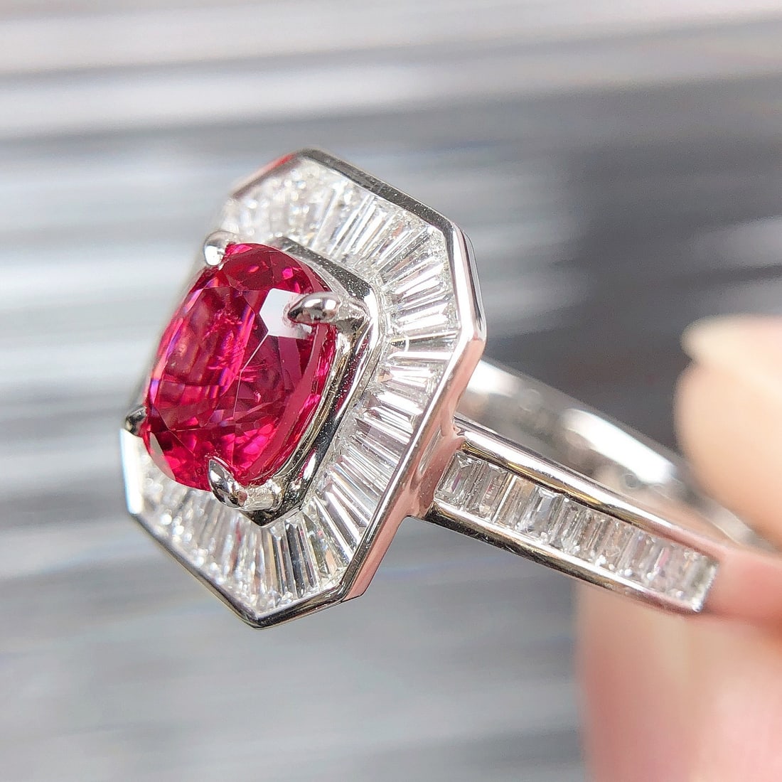 14k Gold 2.11 Ctw Natural Spinel & Diamond Ring - 6