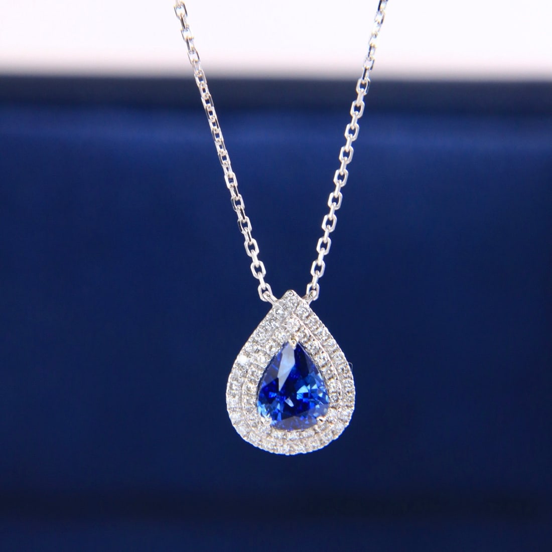 14k Gold 1.12 Ctw Vivid Blue Natural Sapphire & Diamond Necklace - 3
