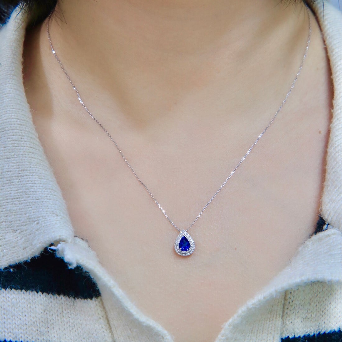 14k Gold 1.12 Ctw Vivid Blue Natural Sapphire & Diamond Necklace - 8