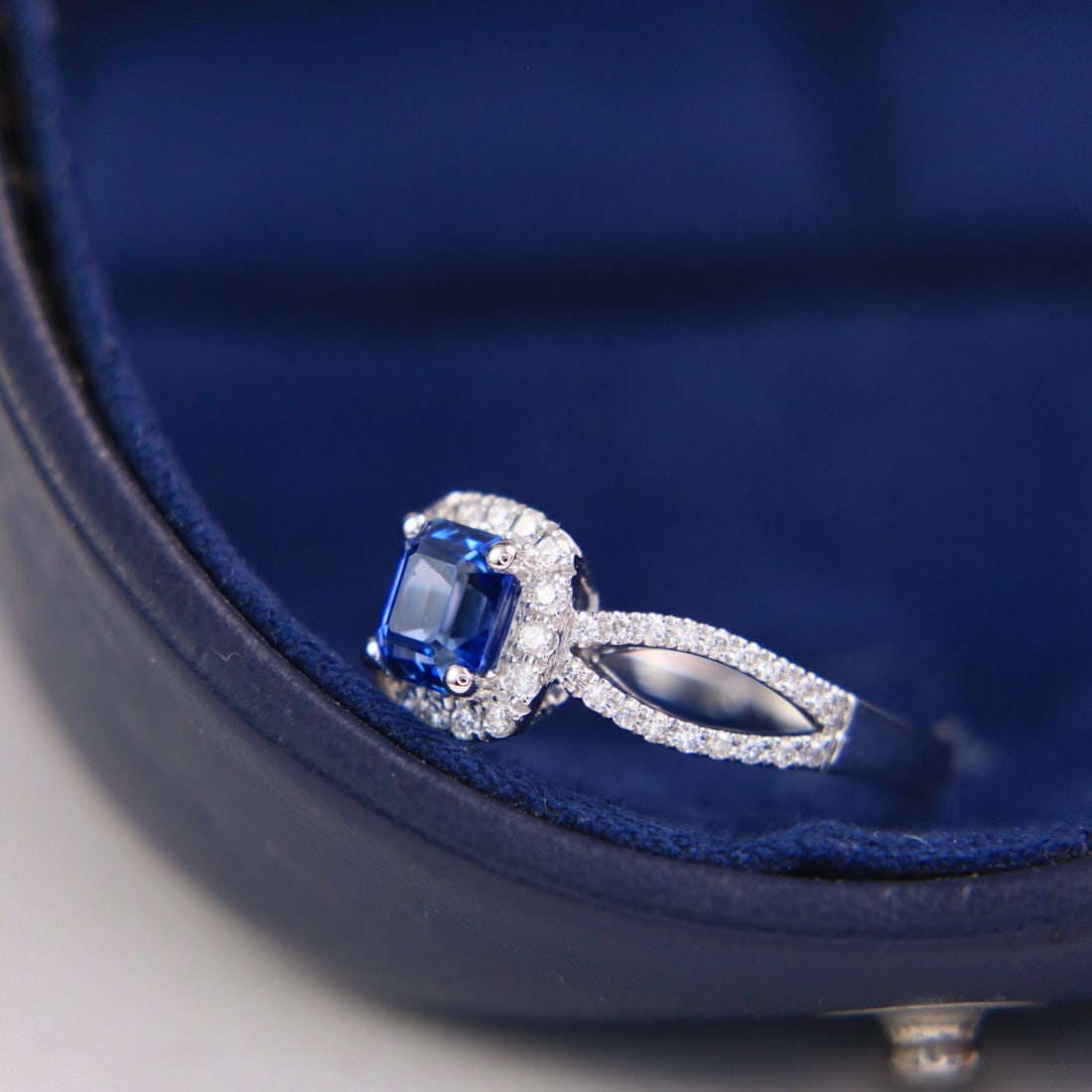 14k Gold 1.28 Ctw Natural Sapphire & Diamond Ring - 3