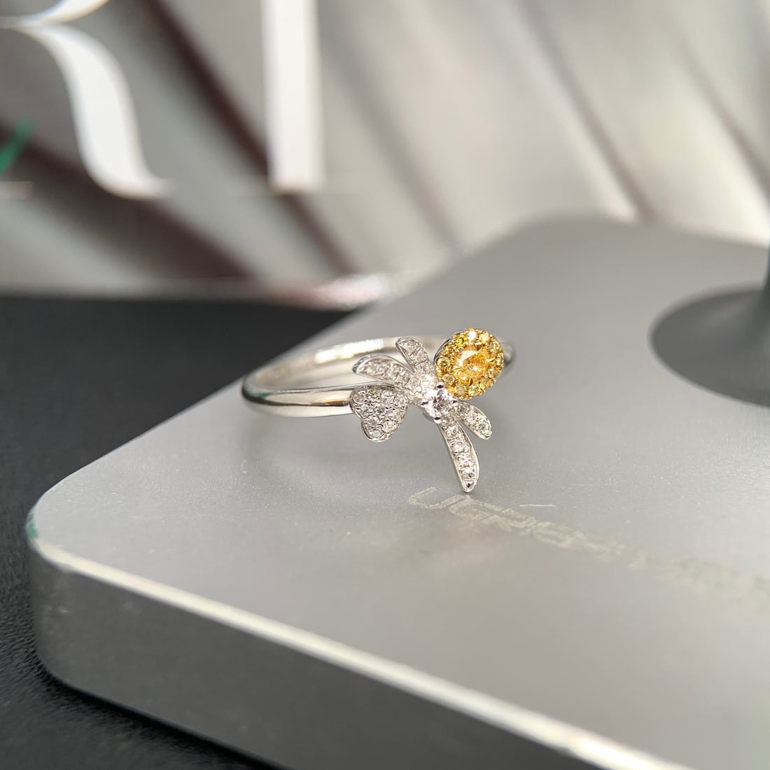 14k Gold 0.26 Ctw Natural Yellow Diamond & Diamond Ring - 3