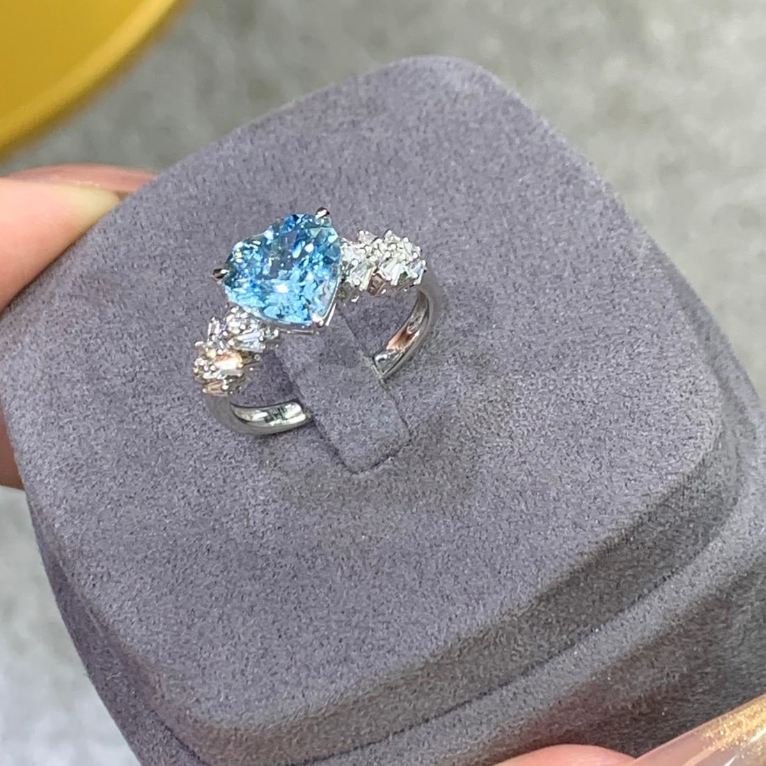 14k Gold 2.75 Ctw Natural Aquamarine & Diamond Ring - 3