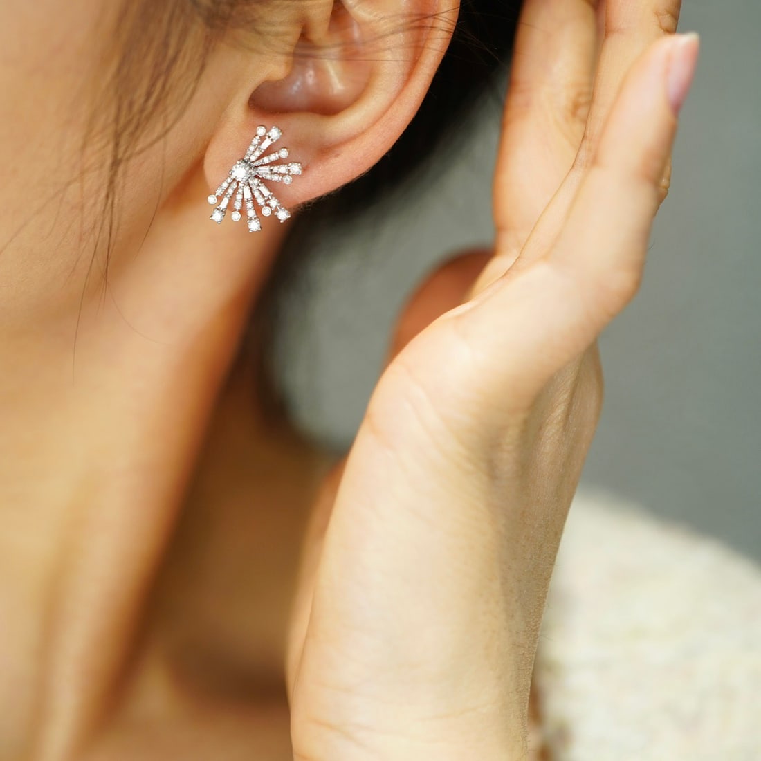 14k Gold 1.1 Ct Natural H Diamond Earrings - 5