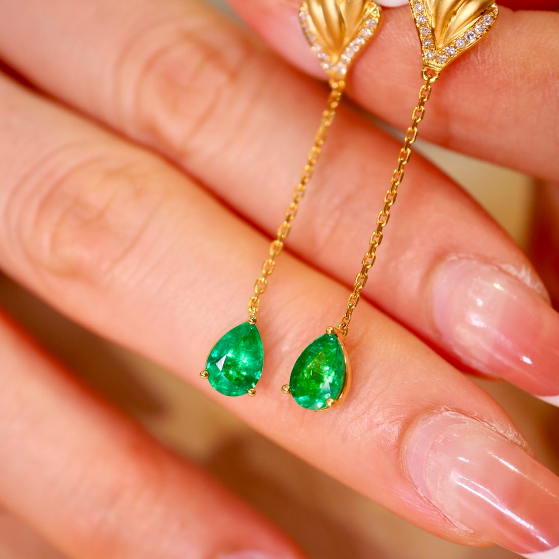 14k Gold 1.50 Ctw Vivid Green Natural Emerald & Diamond Earrings - 7