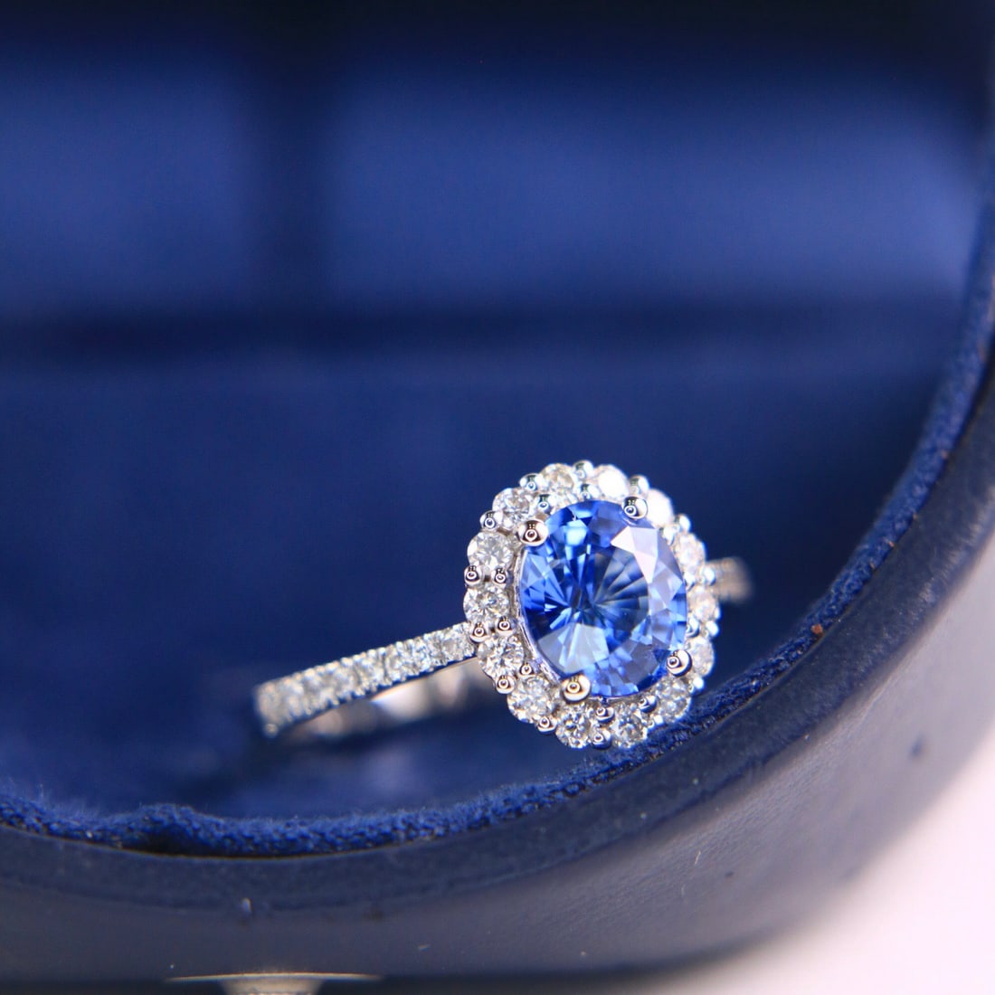 14k Gold 1.85 Ctw Natural Sapphire & Diamond Ring - 2