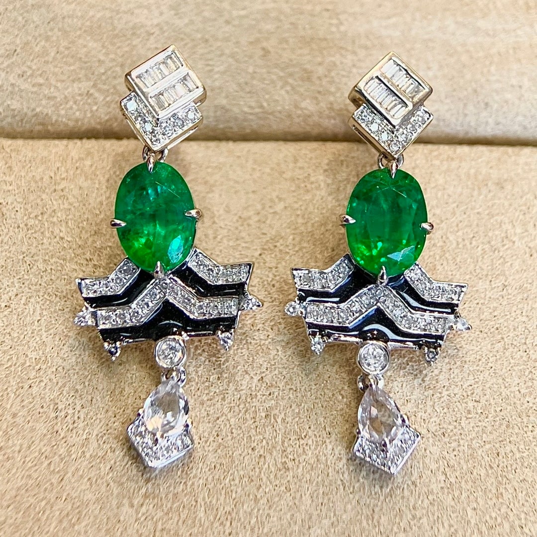 14k Gold 2.86 Ctw Vivid Green Natural Emerald & Diamond Earrings - 2