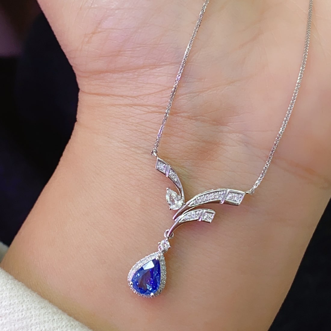 14k Gold 1.00 Ct Natural Sapphire & Diamond & Sapphire Necklace - 4