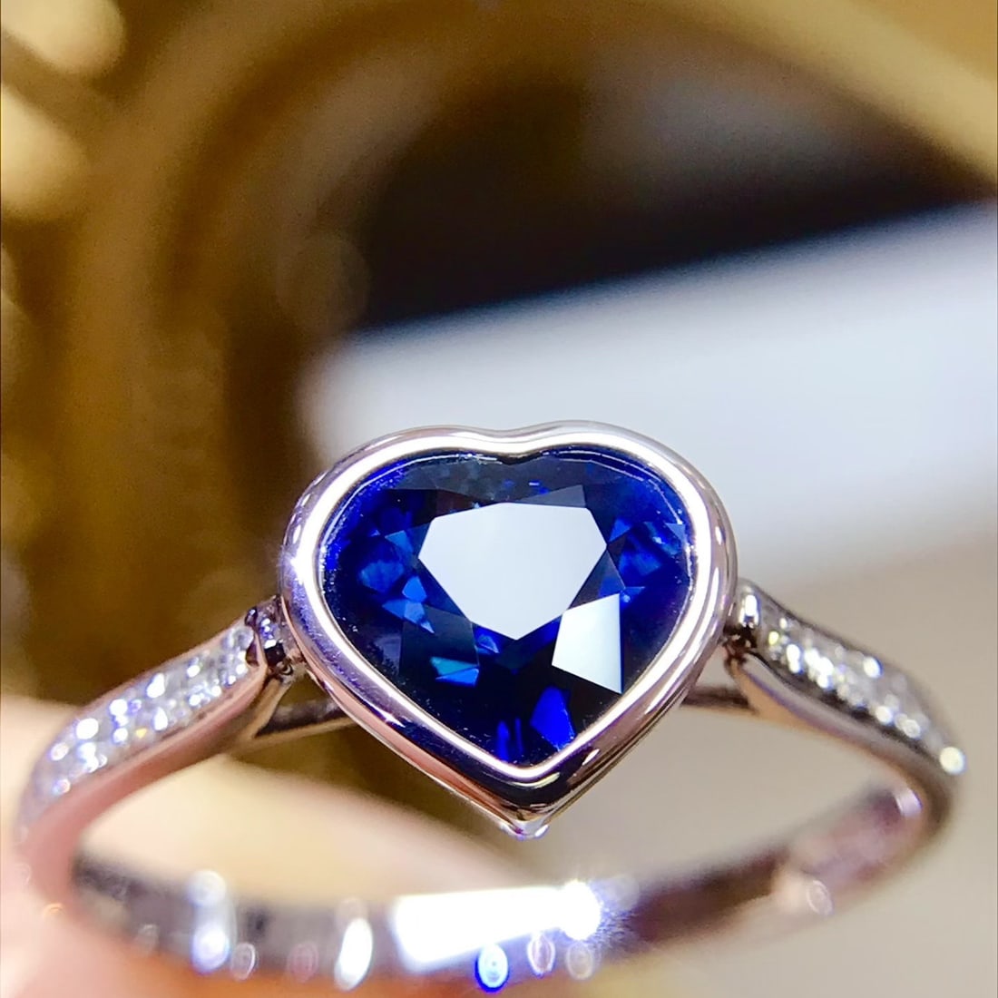 14k Gold 1.43 Ctw Vivid Blue Natural Sapphire & Diamond Ring: Ref:231112228 // gold content:14k gold // ring size:7. 25us // // main gemstone:sapphire // shape:heart // carat weight:1. 28ct // color:vivid blue // treatment:natural // // adjacent gemstone 2 :