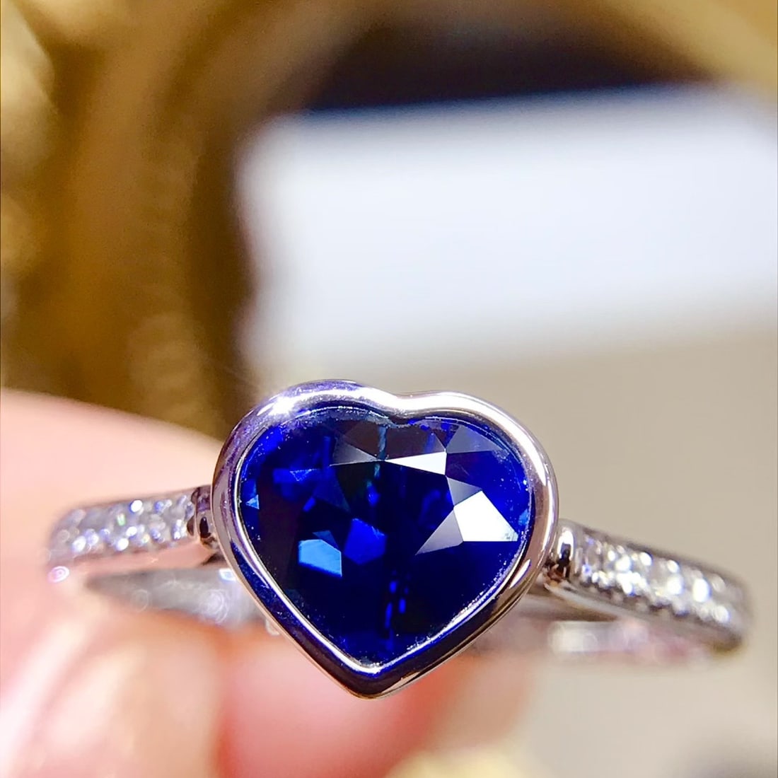 14k Gold 1.43 Ctw Vivid Blue Natural Sapphire & Diamond Ring - 3