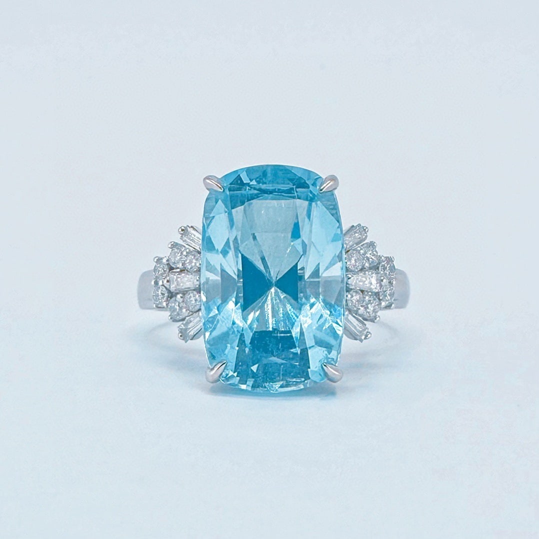 14k Gold 6.76 Ctw Natural Aquamarine & Diamond Ring: Ref:231112246 // gold content:14k gold // ring size:7. 25us // // main gemstone:aquamarine // shape:cushion // carat weight:6. 44ct // color:santa maria color // treatment:natural // // adjacent