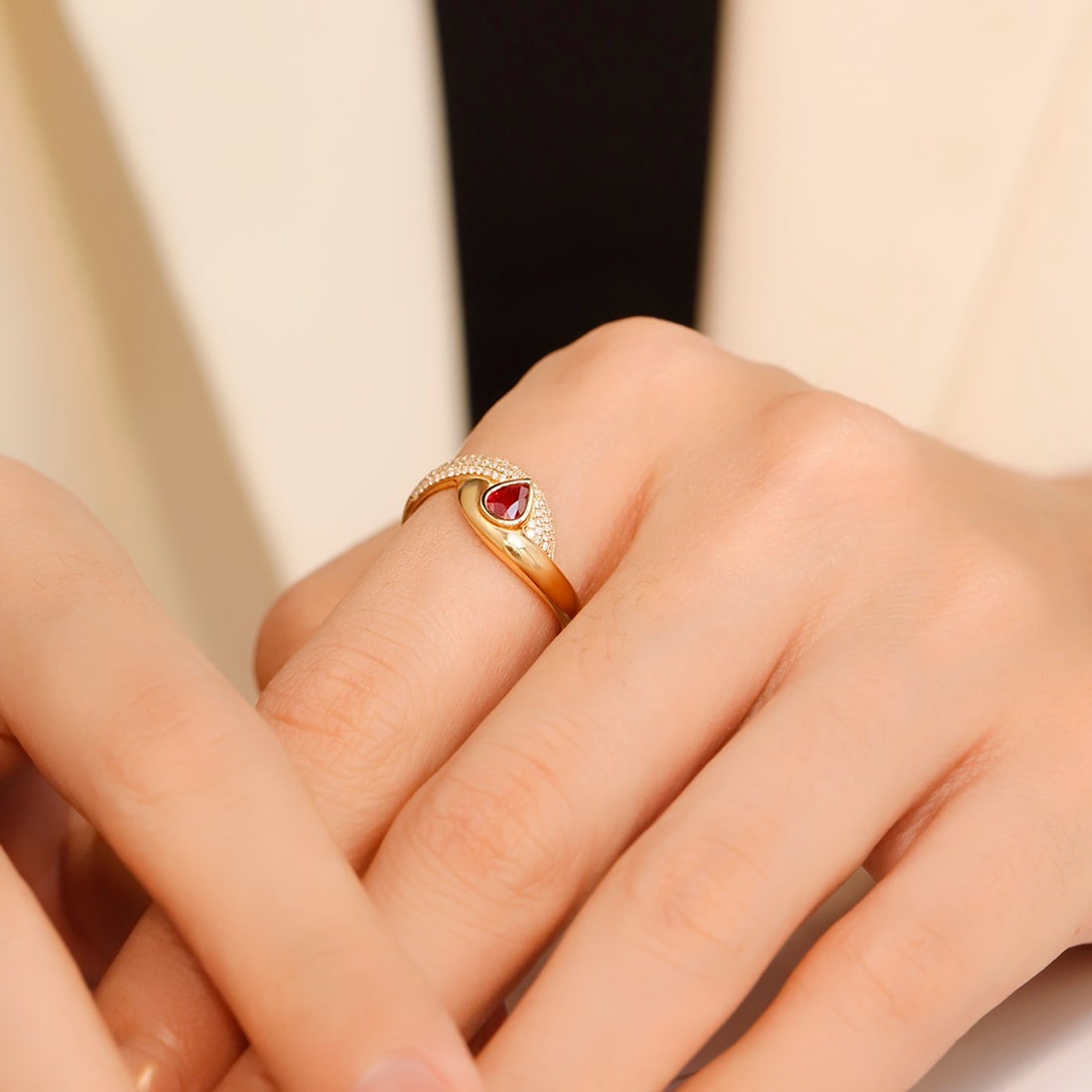 14k Gold 0.69 Ctw Natural Ruby & Diamond Ring - 5