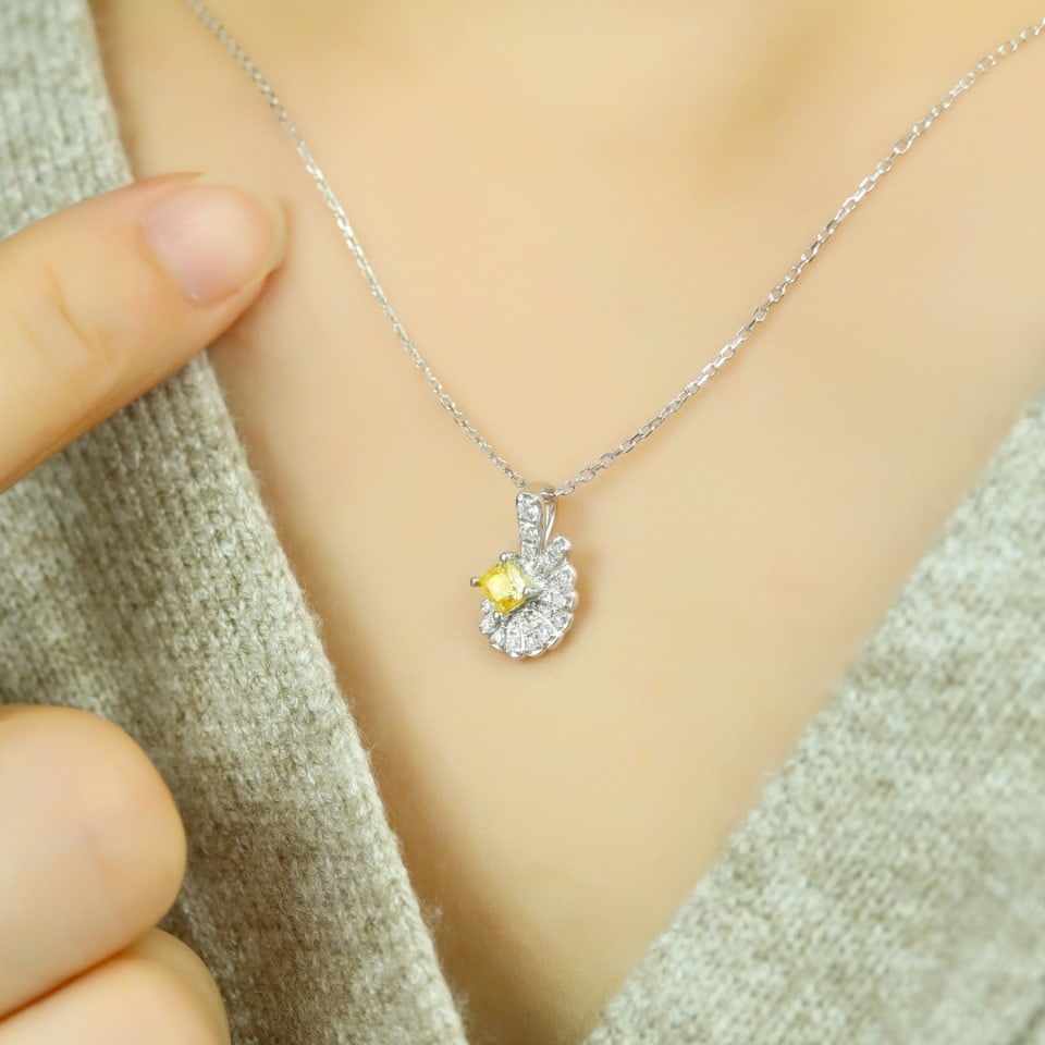 14k Gold 0.37 Ctw Natural Yellow Diamond & Diamond Necklace - 4