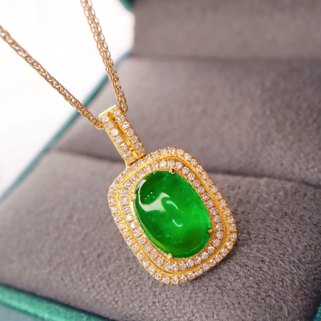14k Gold 1.96 Ctw Vivid Green Natural Emerald & Diamond Pendant( Without Chain ) - 4