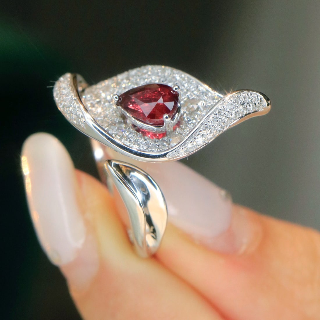 14k Gold 1.90 Ctw Natural Ruby & Diamond Ring - 4