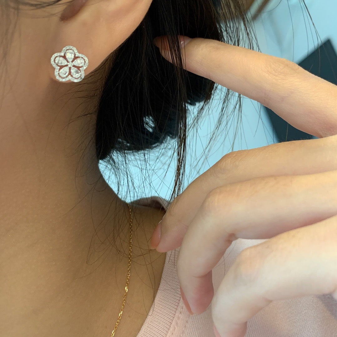 14k Gold 0.32 Ct Natural H Diamond Earrings - 2