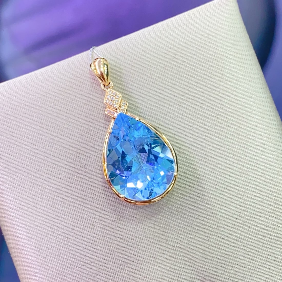14k Gold 12.79 Ctw Natural Topaz & Diamond Pendant( Without Chain ) - 5