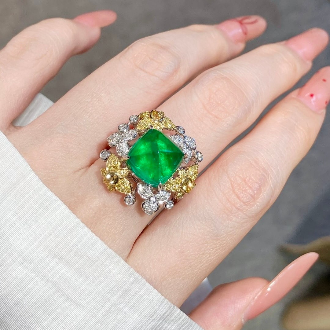 14k Gold 6.65 Ctw Vivid Green Natural Emerald & Diamond Ring - 5