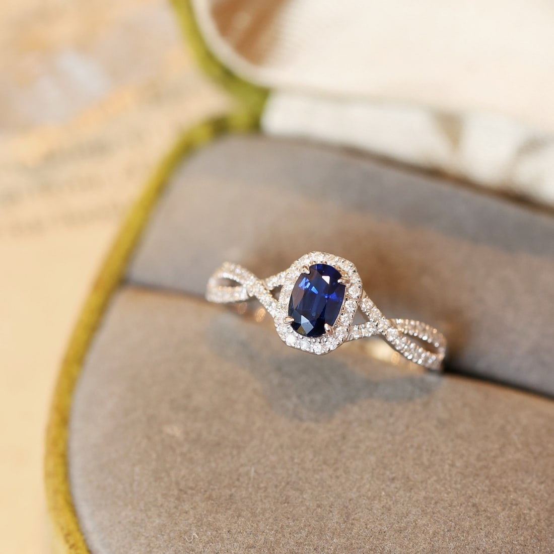 14k Gold 0.87 Ctw Natural Sapphire & Diamond Ring - 2