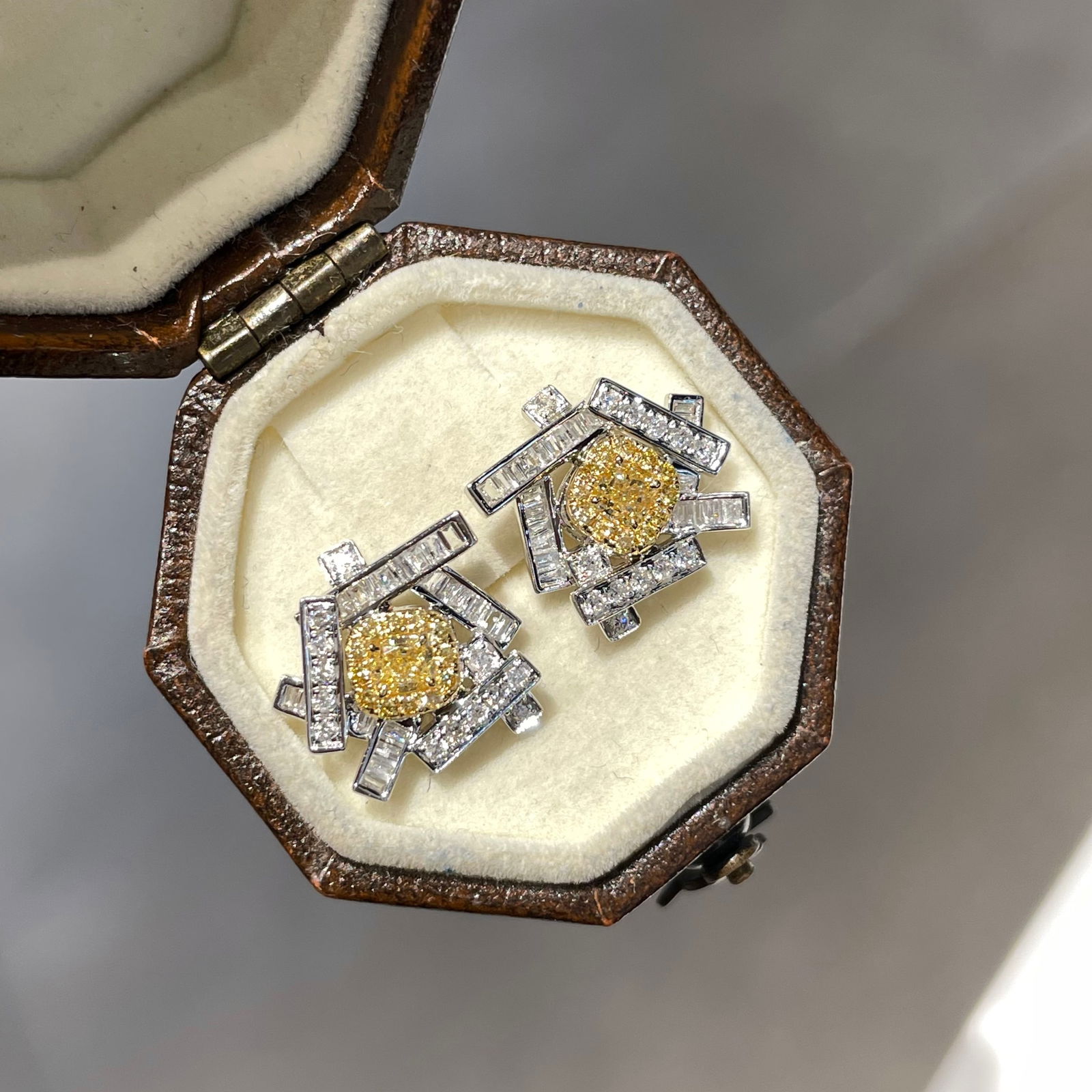 14k Gold 0.7 Ct Natural Color Diamond Earrings - 2