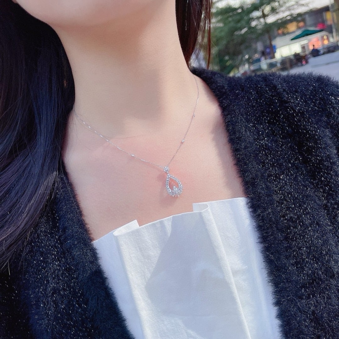 Express Shipping 18k Gold 0.44 Ct Natural H Diamond Necklace - 2