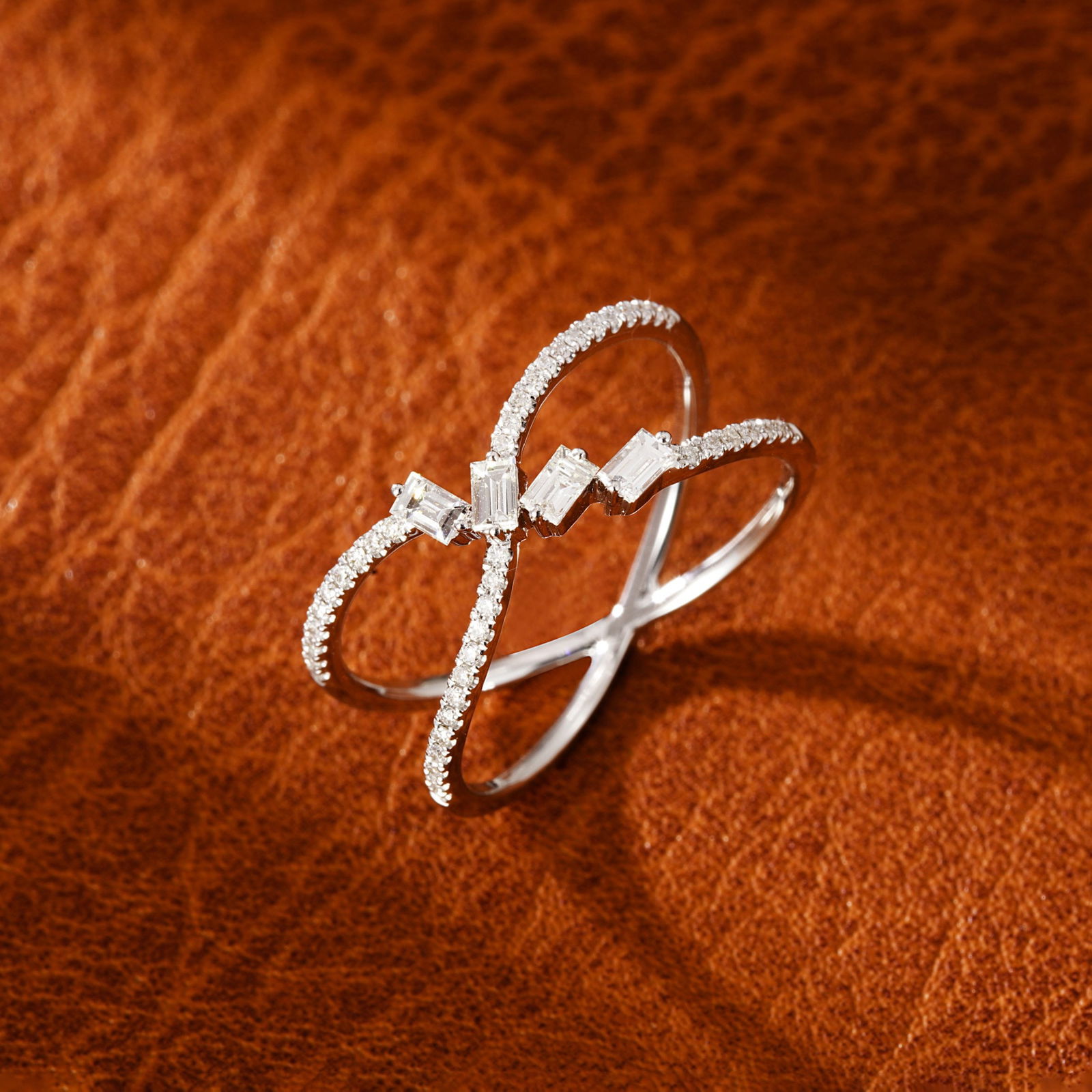 Express Shipping 18k Gold 0.36 Ctw Natural H Diamond Ring - 4