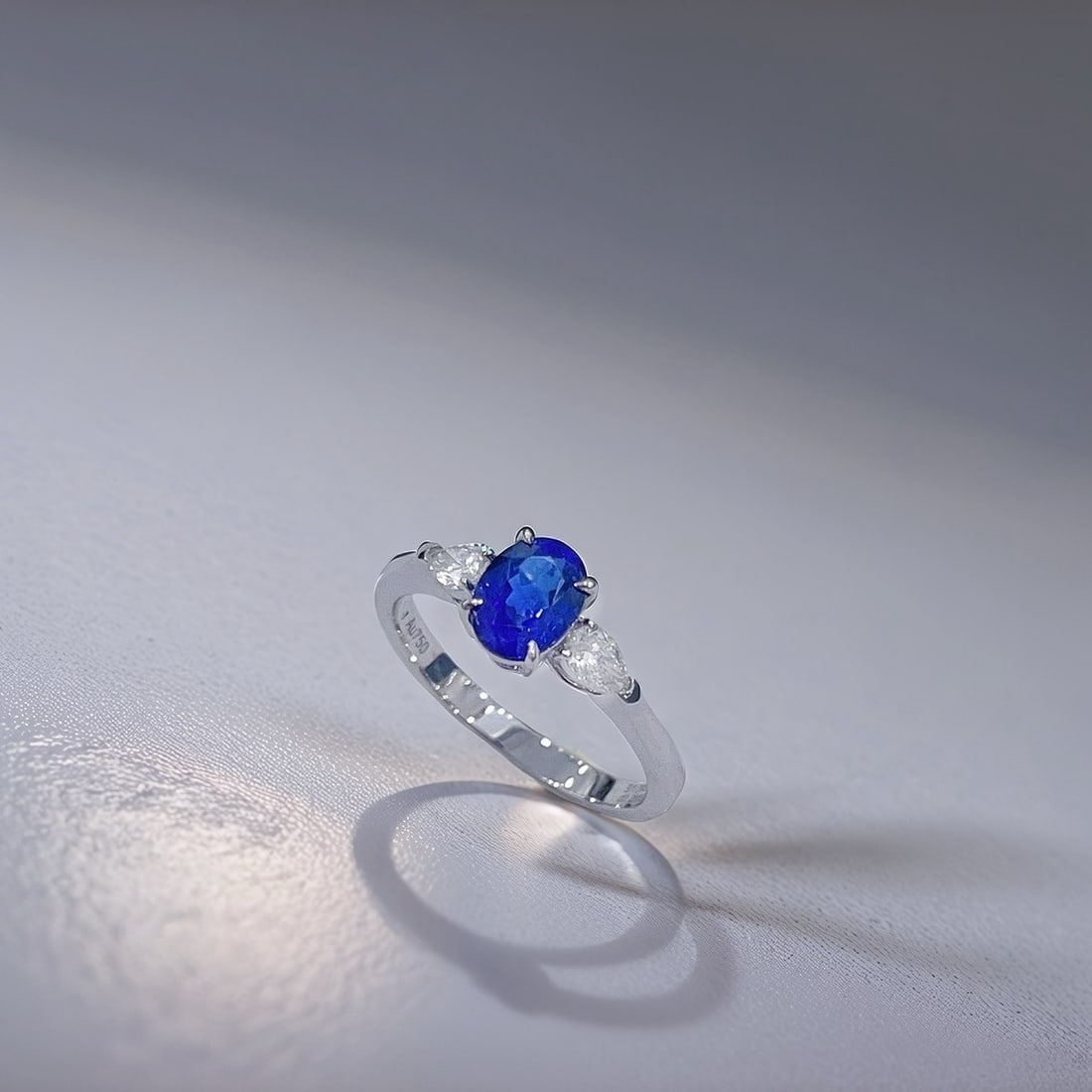 Express Shipping 18k Gold 1.34 Ctw Natural Sapphire & Diamond Ring: Ref:21026 // gold content:18k gold // ring size:6. 75us // // main gemstone:sapphire // shape:oval // carat weight:1. 09ct // color:blue // treatment:natural // // adjacent gemstone 2 : diamond // sha