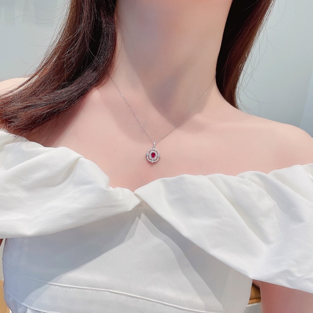 Express Shipping 18k Gold 0.75 Ctw Vivid Red Natural Ruby & Diamond Necklace - 2