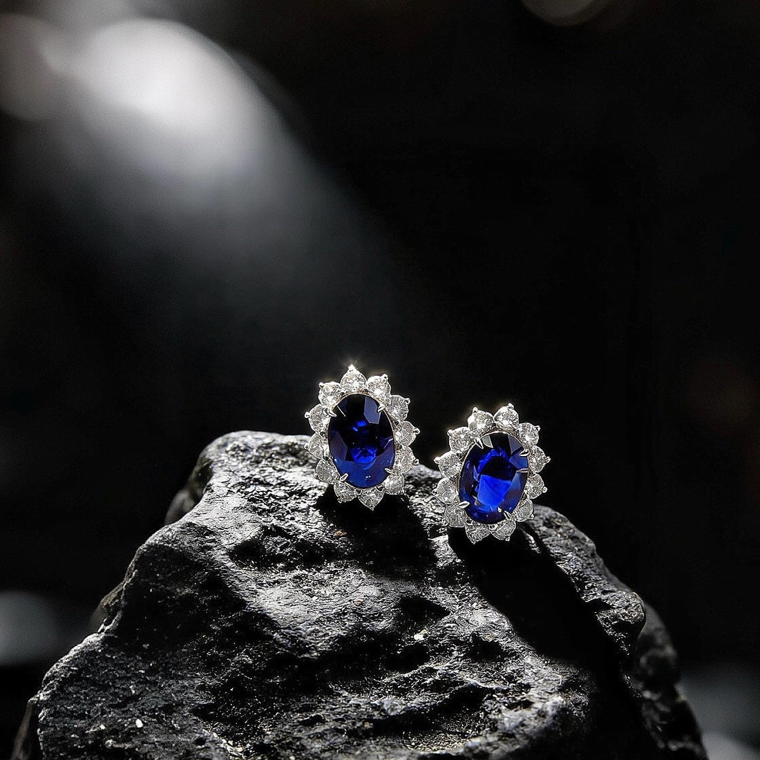 Express Shipping 18k Gold 1.43 Ctw Vivid Blue Natural Sapphire & Diamond Earrings: Ref:21042 // gold content:18k gold // main gemstone:sapphire // shape:oval // carat weight:0. 99ct // color:vivid blue // treatment:natural // // adjacent gemstone 2 : diamond // shape:round //