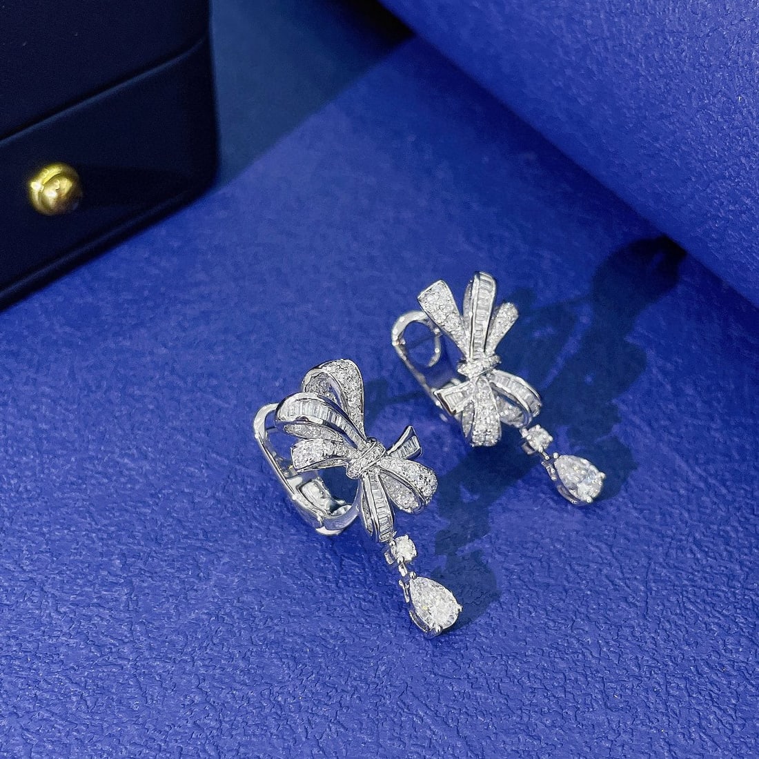 Express Shipping 18k Gold 1.72 Ctw Natural H Diamond Earrings - 3