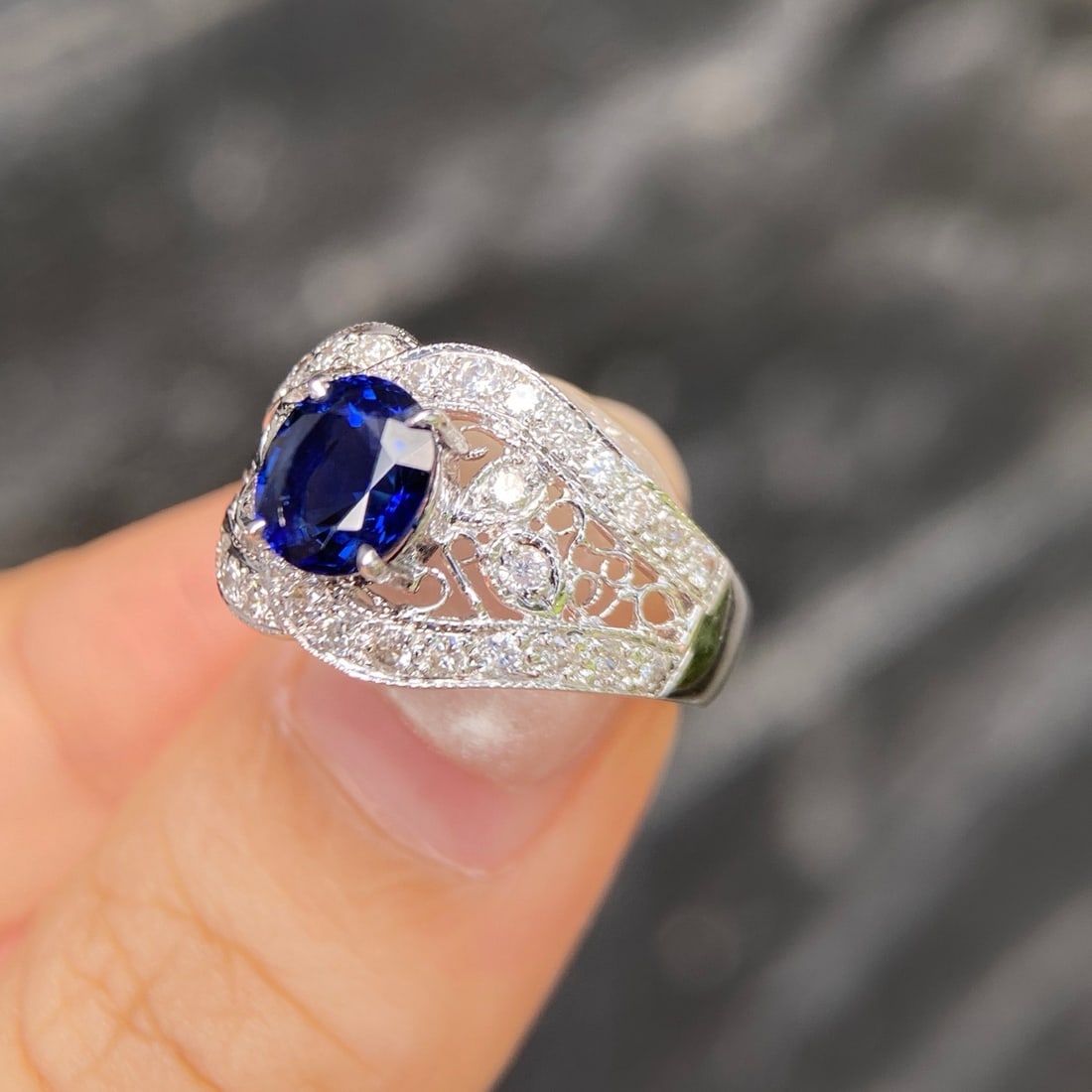 Express Shipping 18k Gold 1.95 Ctw Natural Sapphire & Diamond Ring - 2