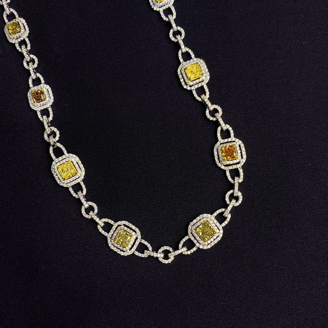 Express Shipping 18k Gold 17.36 Ctw Natural Yellow Diamond & Diamond Necklace - 3
