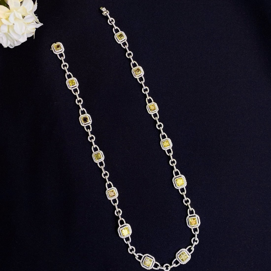 Express Shipping 18k Gold 17.36 Ctw Natural Yellow Diamond & Diamond Necklace - 4