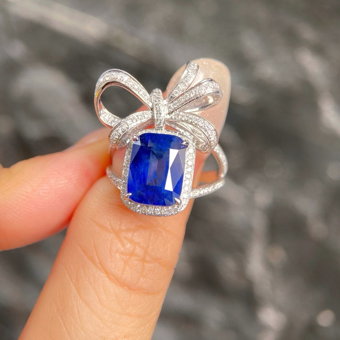 Express Shipping Pt950 5.00 Ctw Natural Sapphire & Diamond Ring (1 of 4)