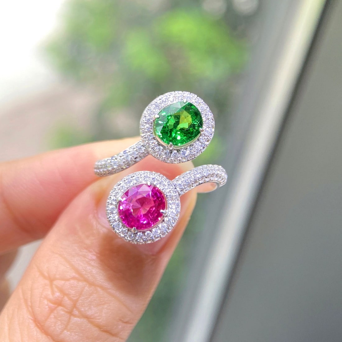 Express Shipping 18k Gold 2.74 Ctw Natural Sapphire & Tsavorite & Diamond & Toi Et Moi Ring: Ref:22287 // gold content:18k gold // ring size:5. 5us // // main gemstone:sapphire & tsavorite // shape:oval // carat weight:2. 10ct // color:hot pink & green // treatment:natural // // adjacent